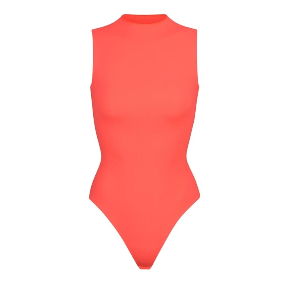 SKIMS FITS EVERYBODY SLEEVELESS MOCK NECK BODYSUIT | NEON CORAL